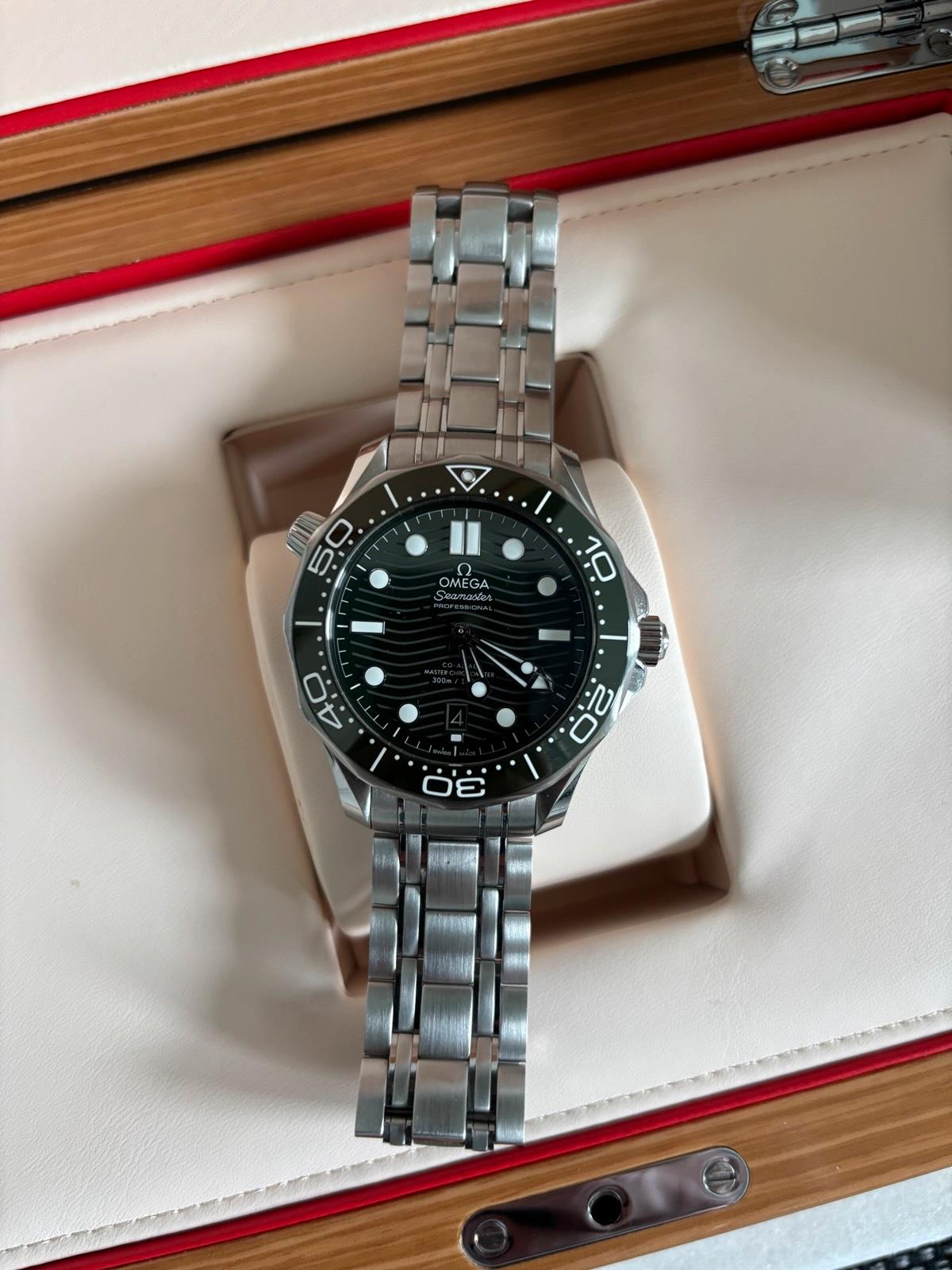Omega Seamaster Diver 300m 42 mm – Ref. 210.30.42.20.10.001